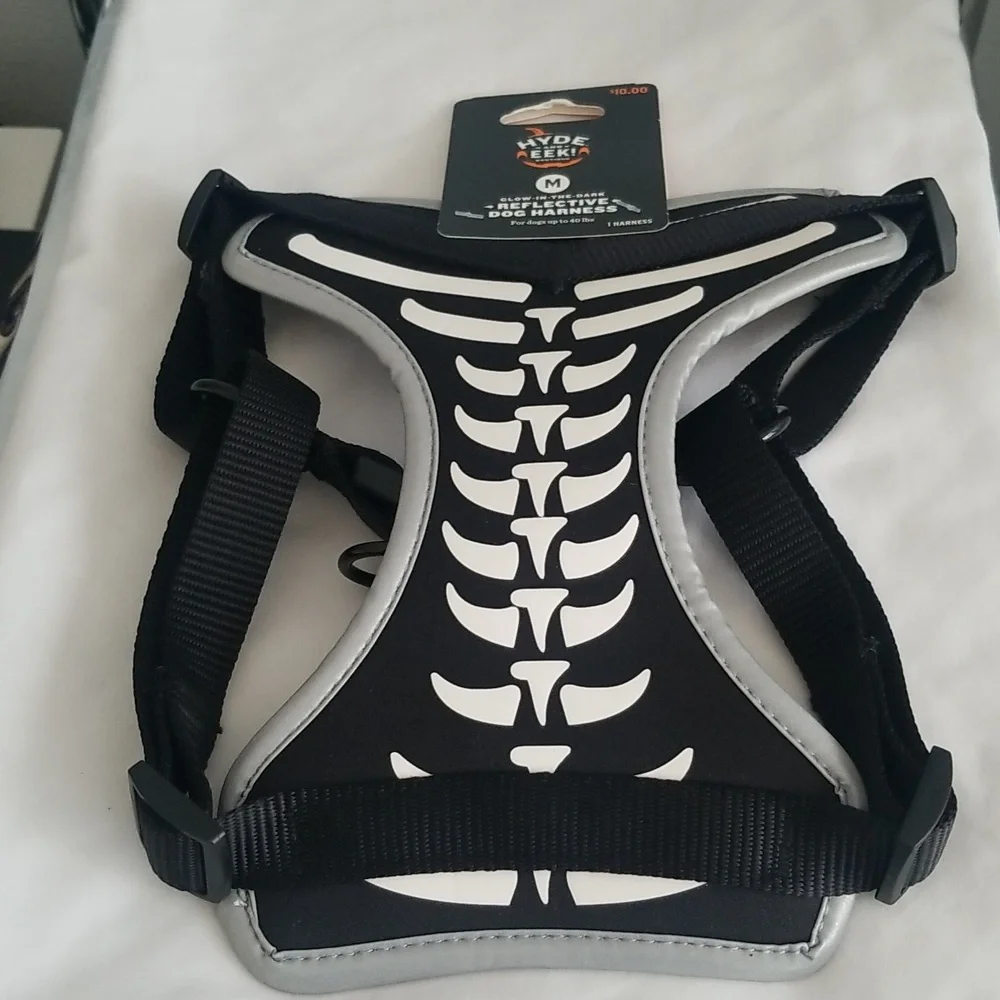 Brand new Hyde and EEK Dog Harness size M.